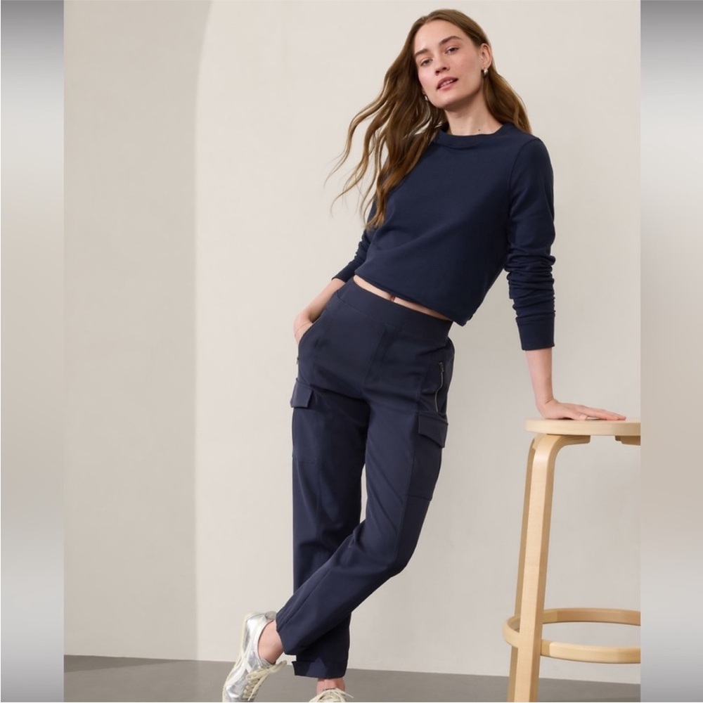 Athleta Navy Blue Endless Rise Cargo Pants Size 2